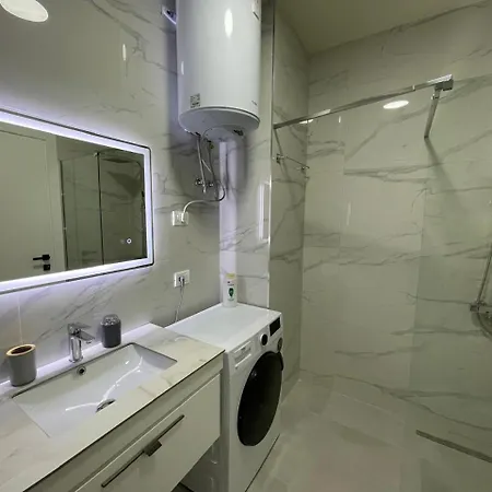 Margen - Center * Tirana