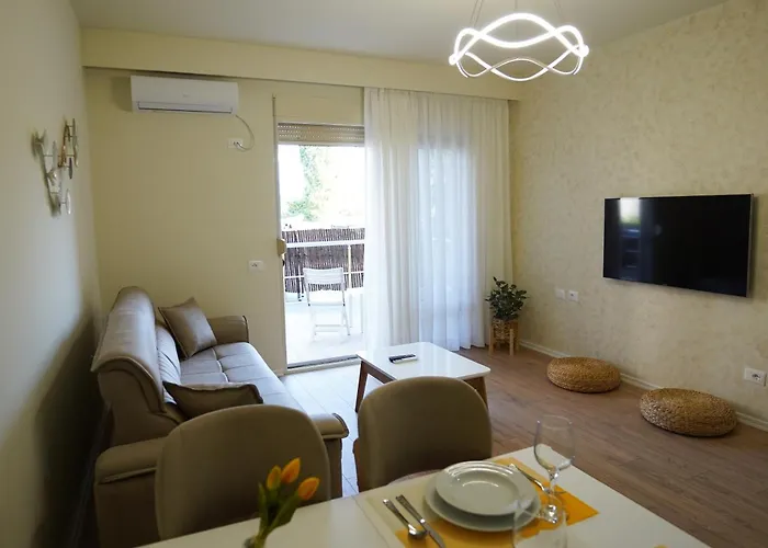 Margen - Center * 地拉那