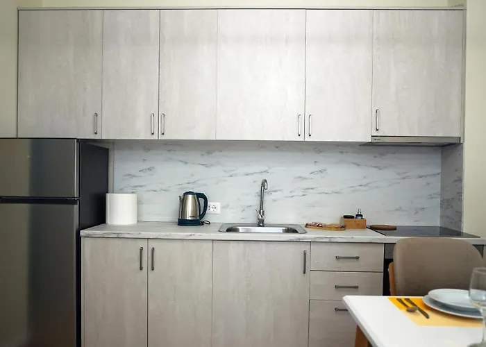 Margen - Center * טיראנה