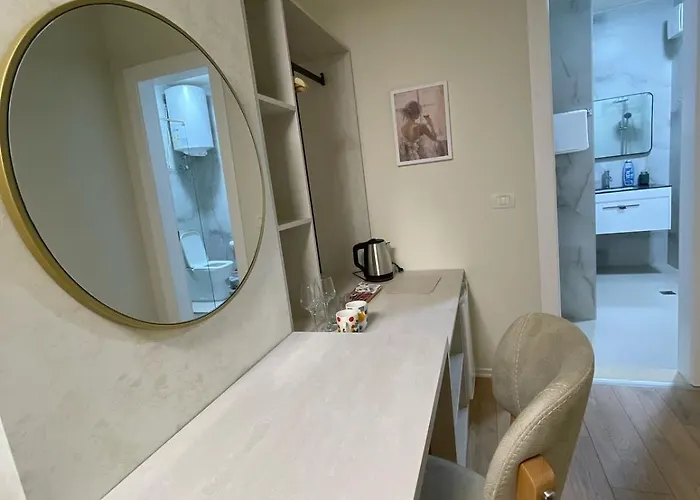 アパート Margen - Center ティラナ